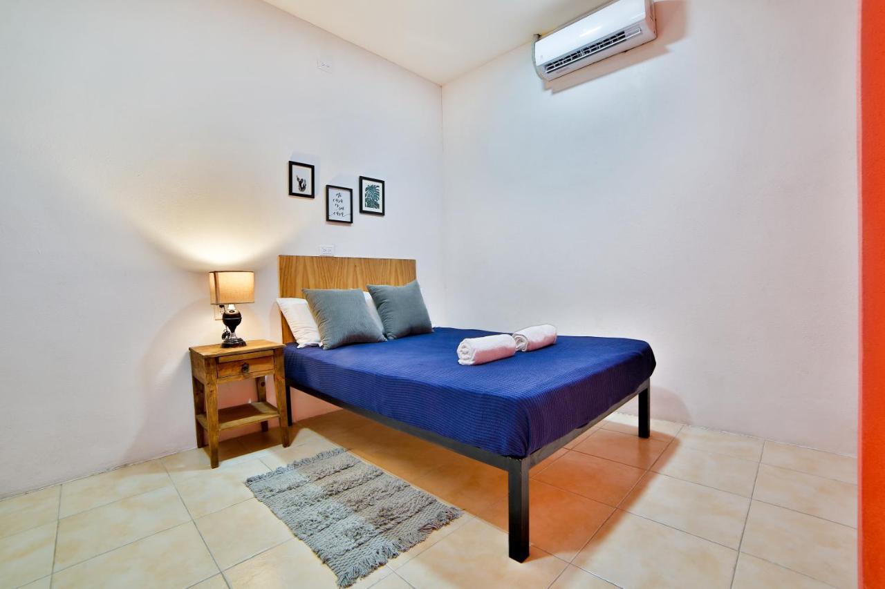 Hostal Ten To Ten Пуэрто-Вальярта Экстерьер фото