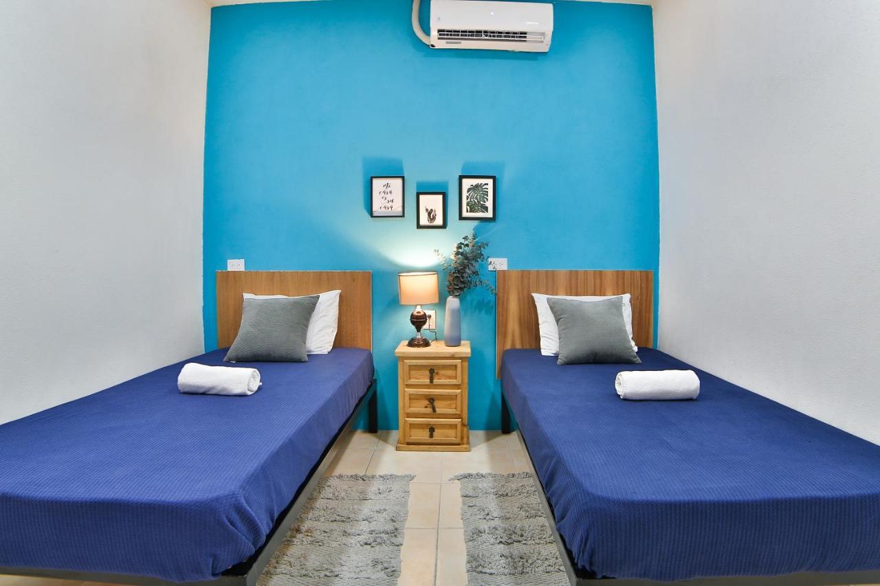 Hostal Ten To Ten Пуэрто-Вальярта Экстерьер фото