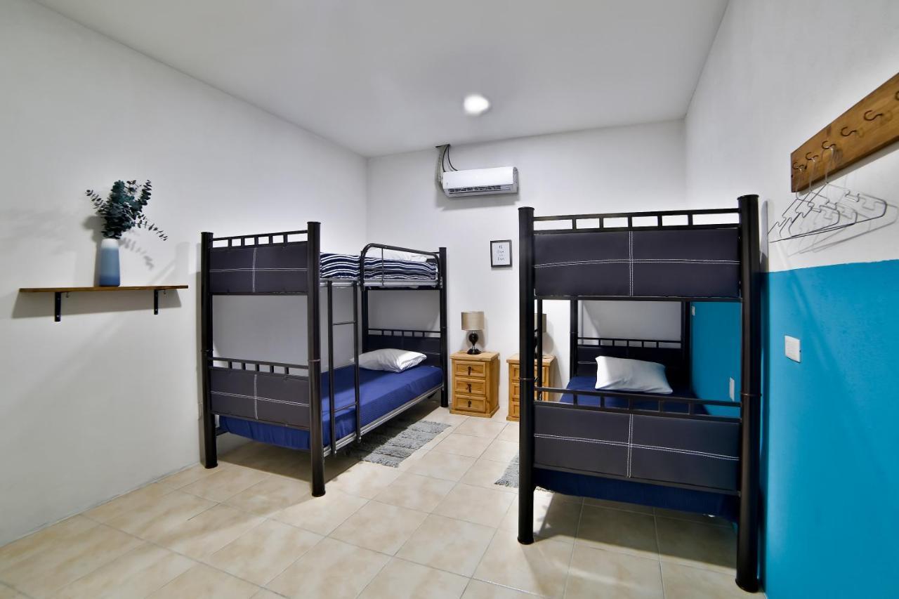 Hostal Ten To Ten Пуэрто-Вальярта Экстерьер фото